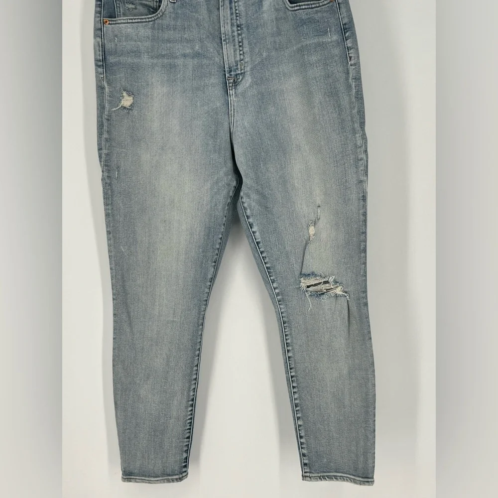 GAP 1969‎ distressed light-wash skinny ripped jeans